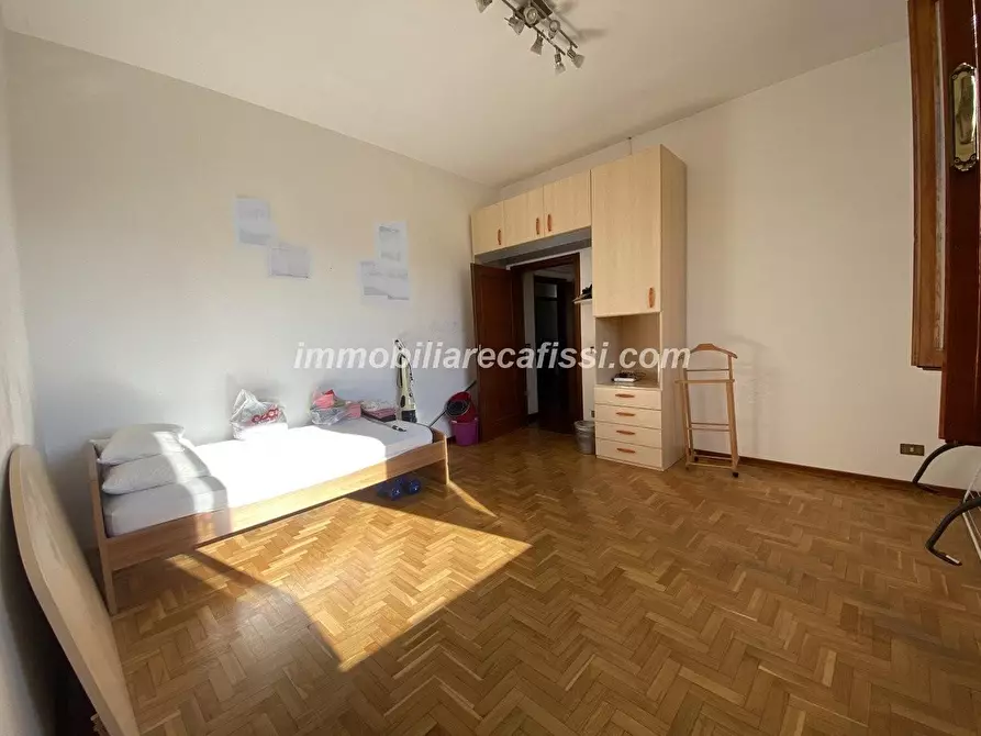 Immagine 21 di Casa bifamiliare in vendita  a Carmignano