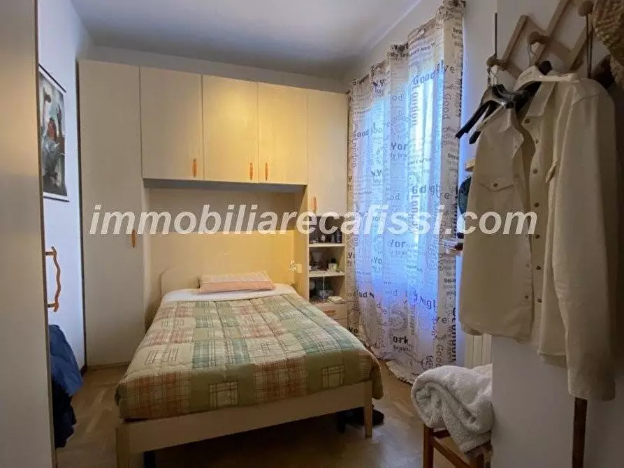Immagine 16 di Casa bifamiliare in vendita  a Carmignano