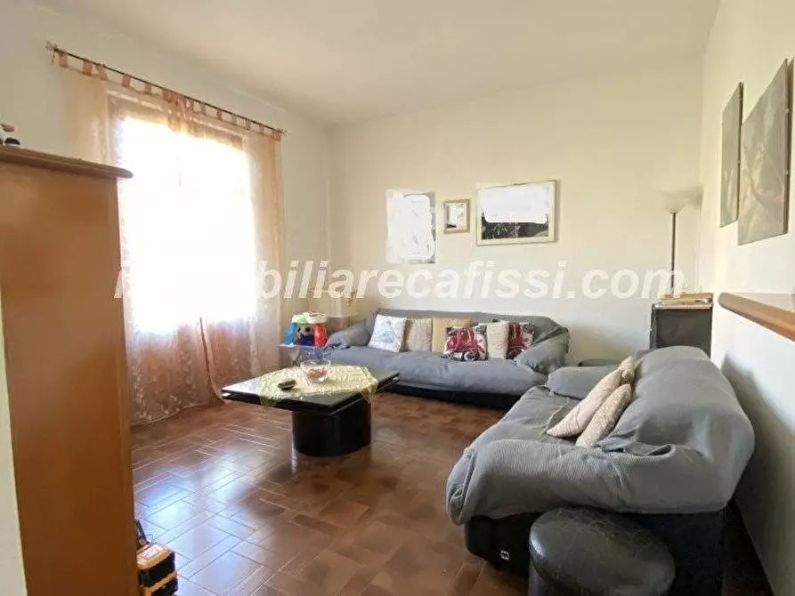 Immagine 3 di Casa bifamiliare in vendita  a Carmignano