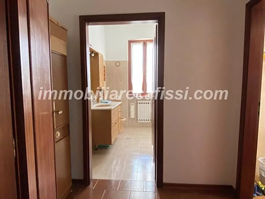 Immagine 19 di Casa bifamiliare in vendita  a Carmignano