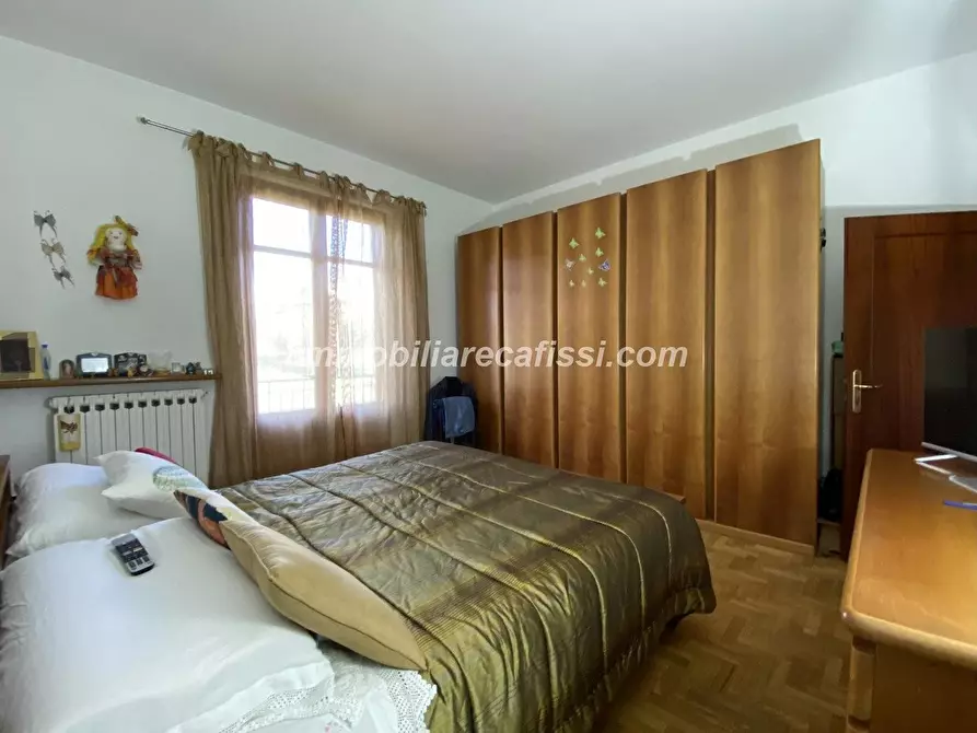 Immagine 15 di Casa bifamiliare in vendita  a Carmignano