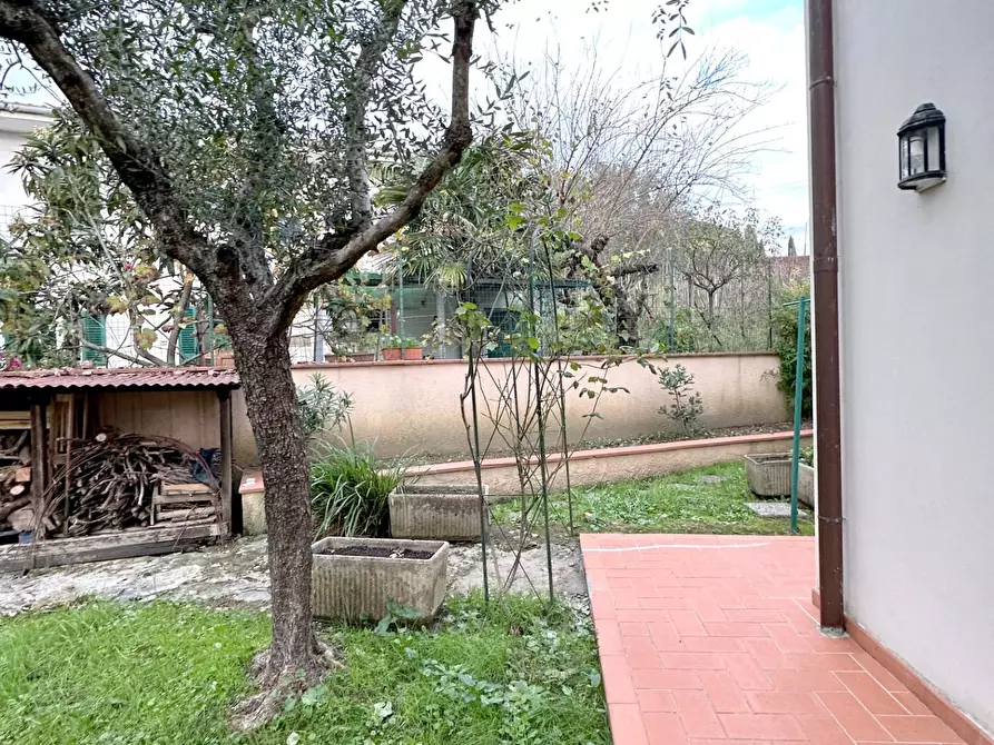 Immagine 34 di Villa in vendita  a Buggiano