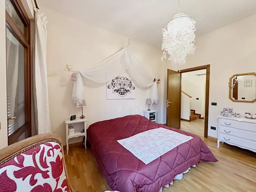 Immagine 15 di Villa in vendita  a Buggiano