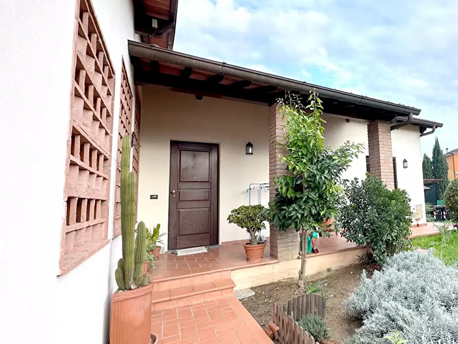 Immagine 36 di Villa in vendita  a Buggiano