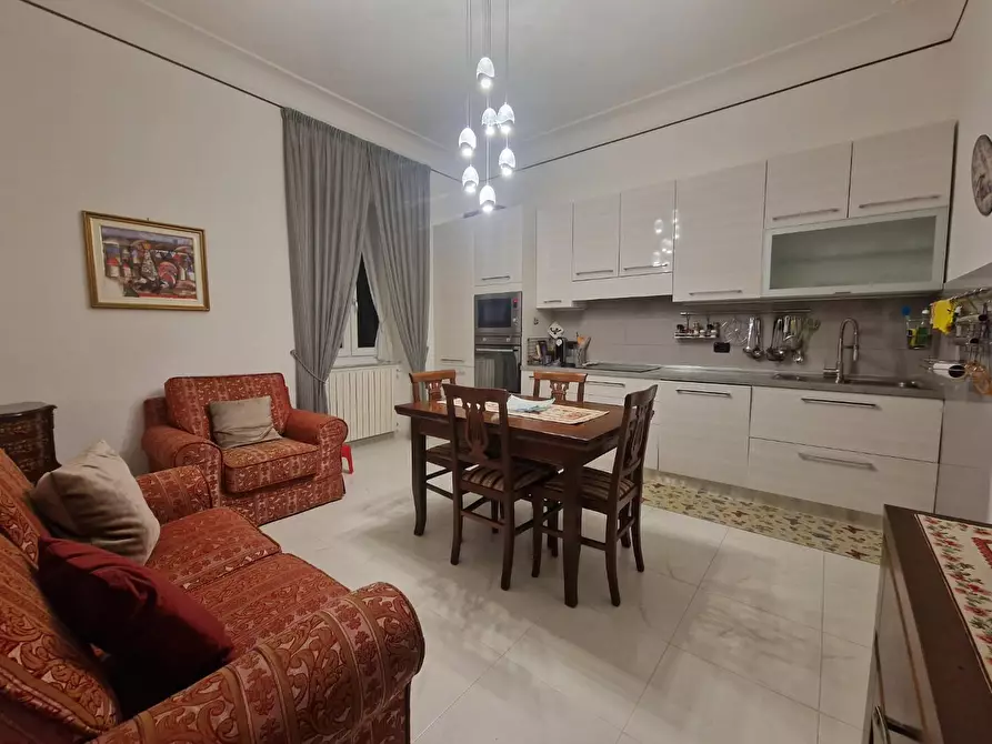 Immagine 10 di Appartamento in vendita  a Carrara