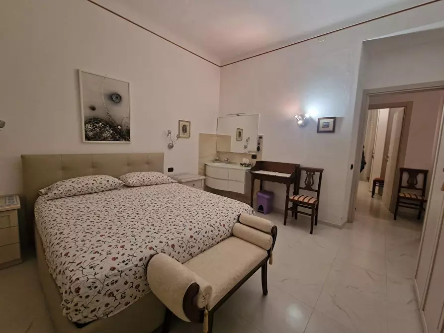 Immagine 15 di Appartamento in vendita  a Carrara