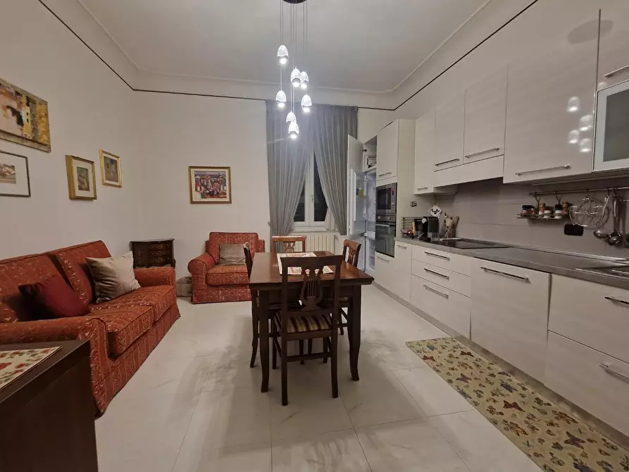 Immagine 9 di Appartamento in vendita  a Carrara