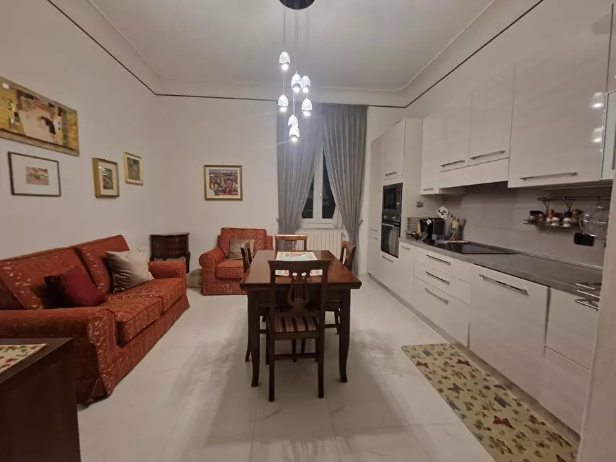 Immagine 11 di Appartamento in vendita  a Carrara