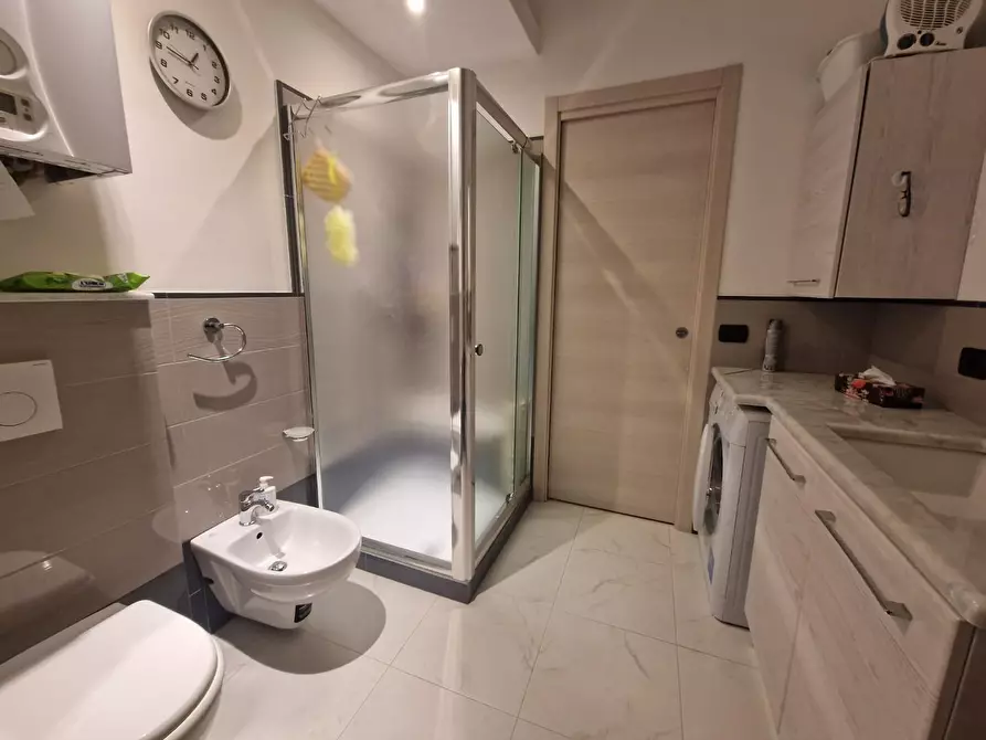 Immagine 5 di Appartamento in vendita  a Carrara