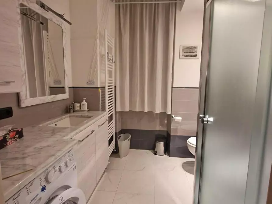 Immagine 3 di Appartamento in vendita  a Carrara