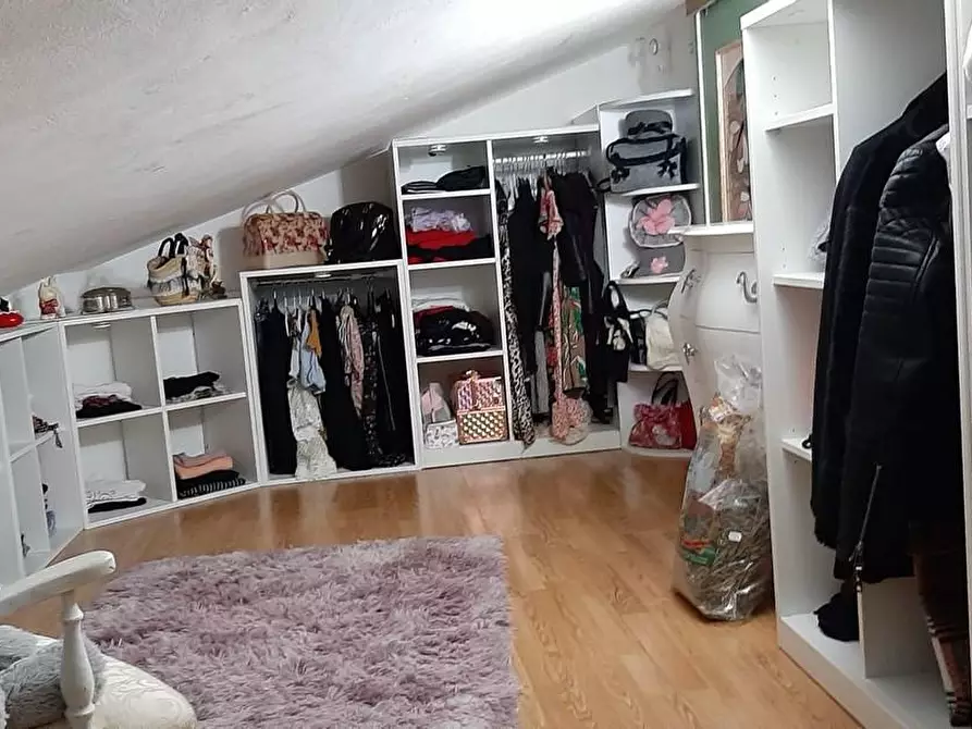 Immagine 17 di Appartamento in vendita  a Carrara