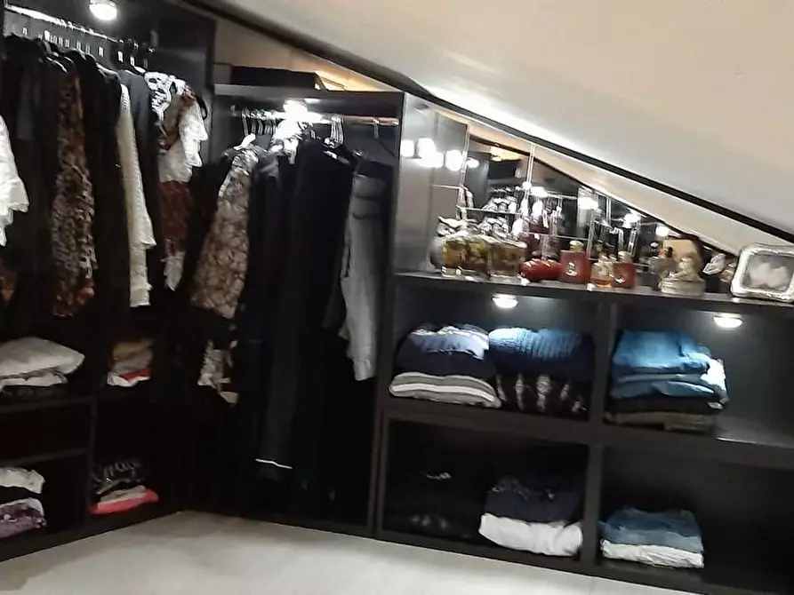 Immagine 15 di Appartamento in vendita  a Carrara