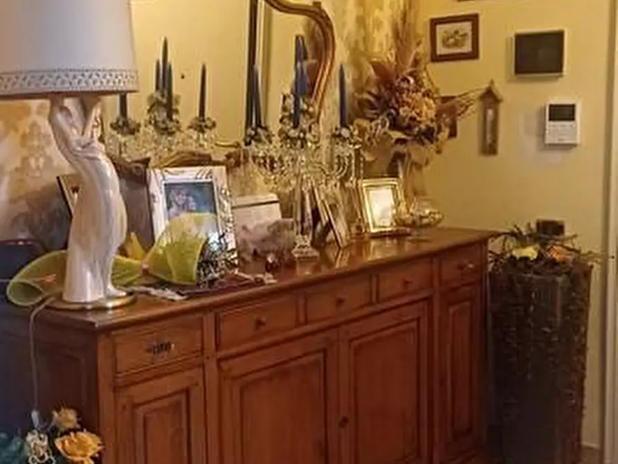 Immagine 2 di Appartamento in vendita  a Carrara
