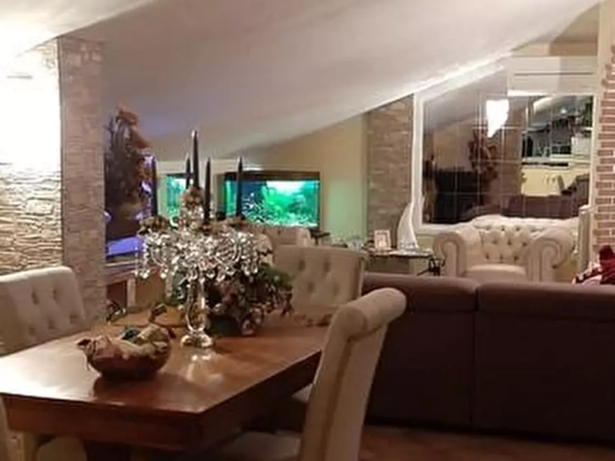 Immagine 19 di Appartamento in vendita  a Carrara