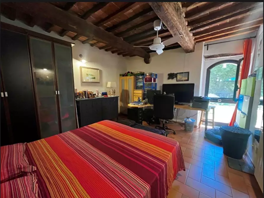 Immagine 9 di Casa colonica in vendita  a Colle Di Val D'elsa