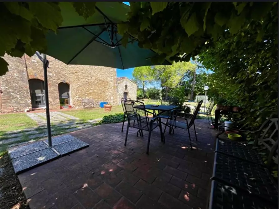 Immagine 3 di Casa colonica in vendita  a Colle Di Val D'elsa