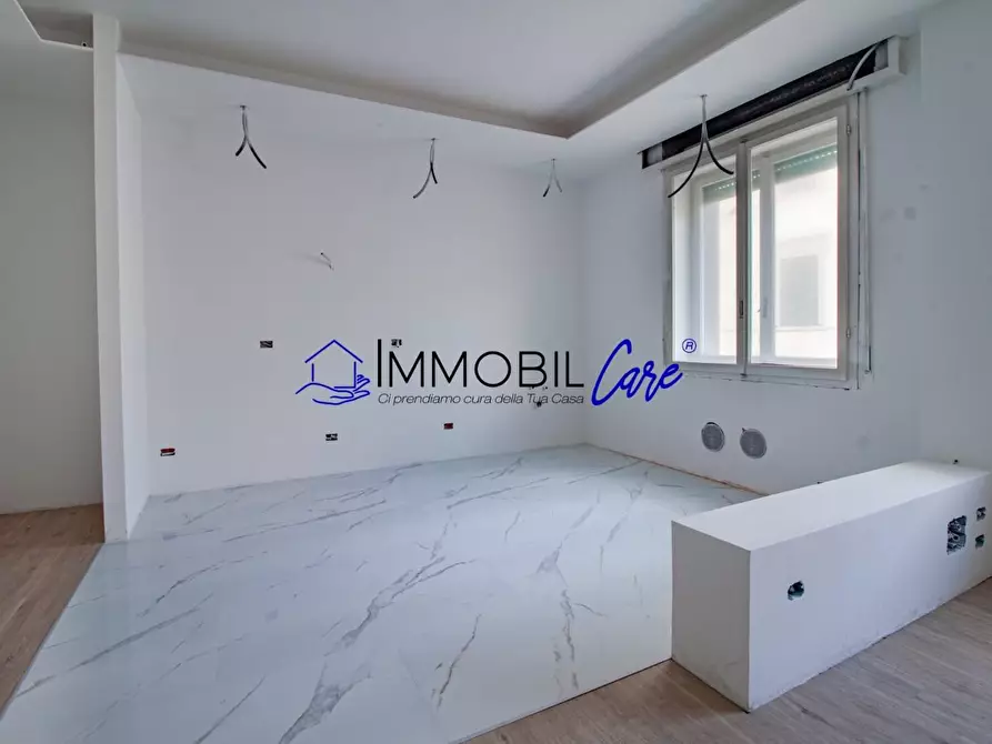 Immagine 7 di Appartamento in vendita  a Livorno