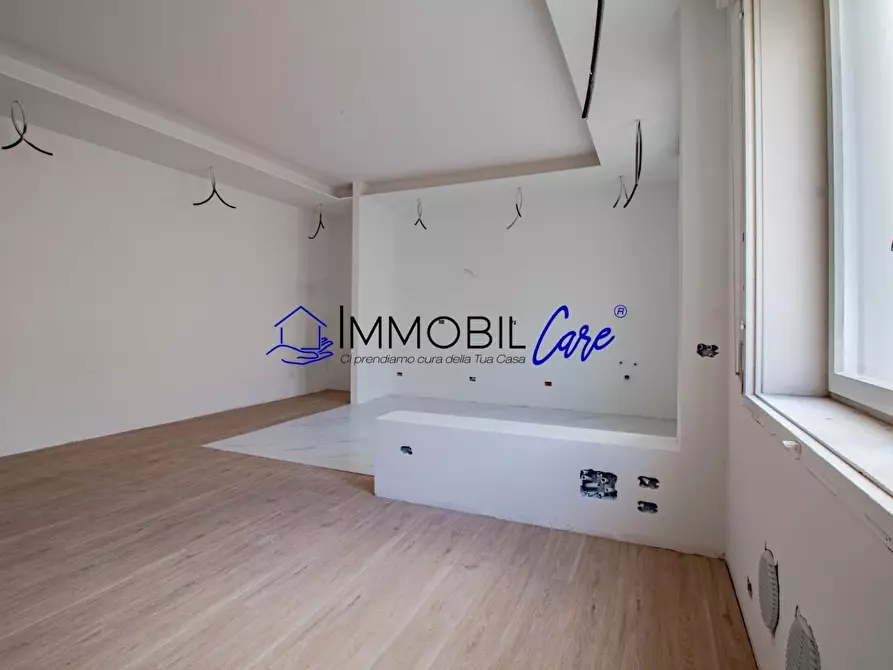 Immagine 4 di Appartamento in vendita  a Livorno