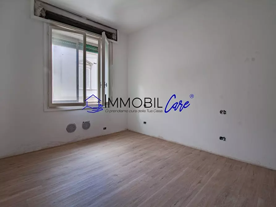 Immagine 12 di Appartamento in vendita  a Livorno