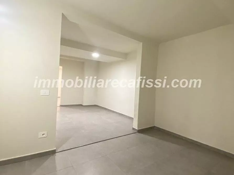 Immagine 6 di Locale commerciale in affitto  a Poggio A Caiano