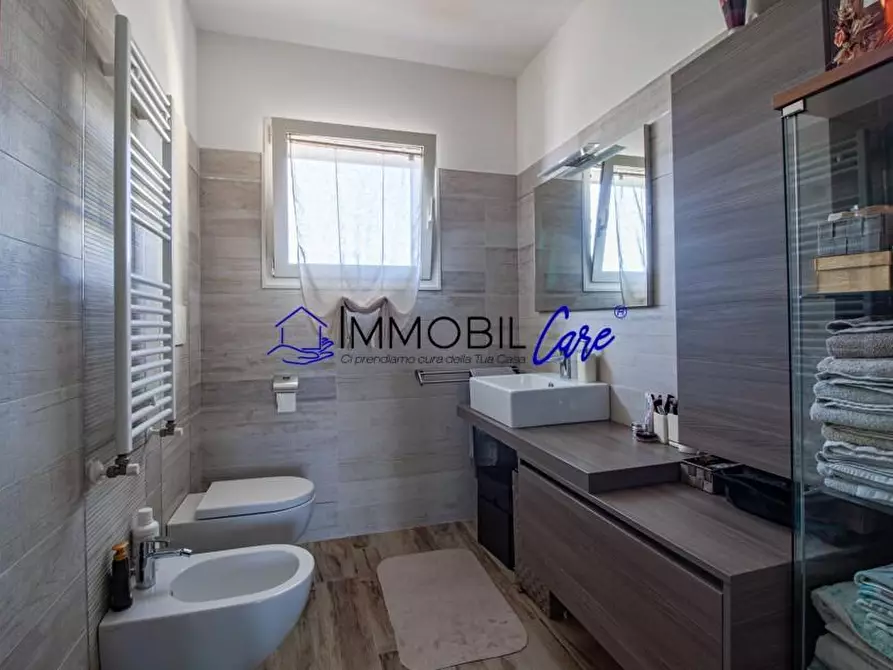 Immagine 17 di Appartamento in vendita  a Livorno