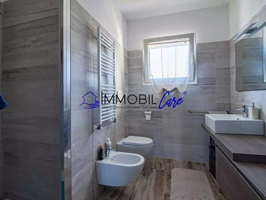 Immagine 18 di Appartamento in vendita  a Livorno