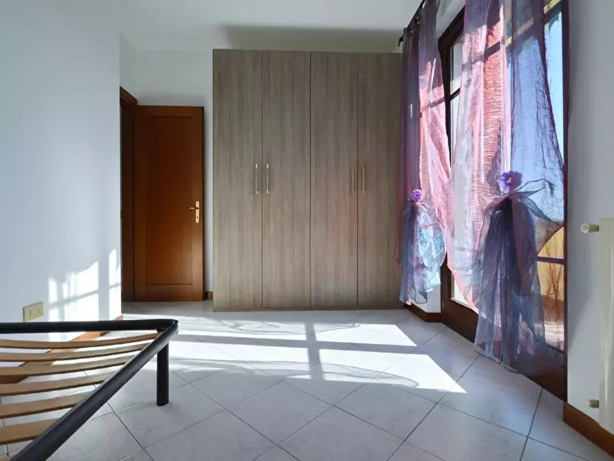 Immagine 21 di Villetta a schiera in vendita  a Massa