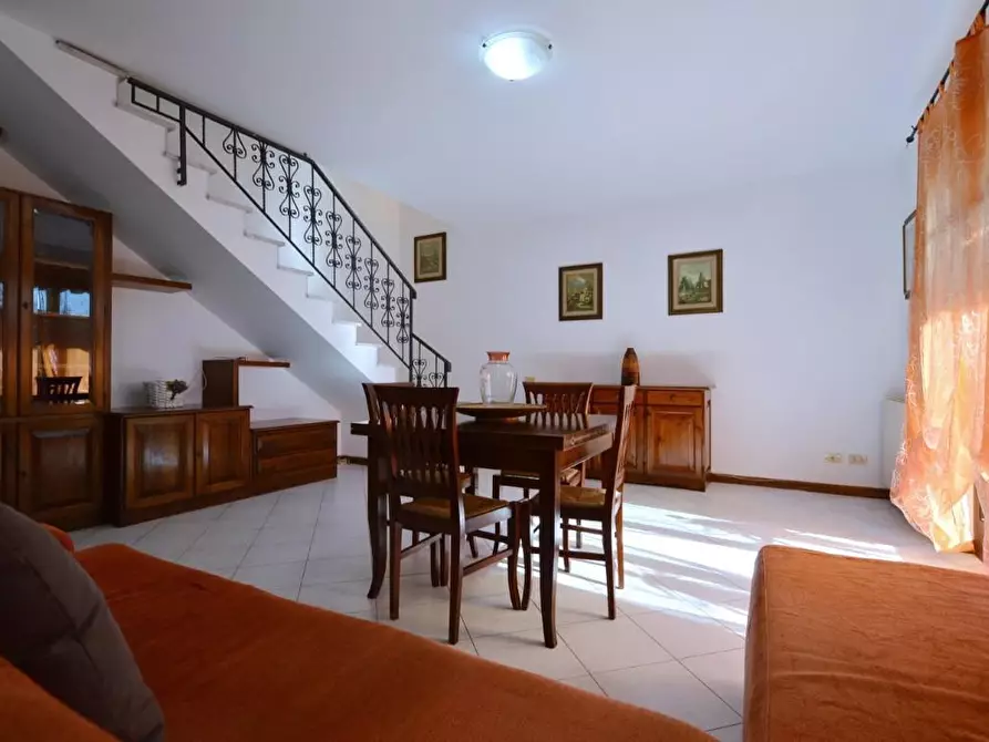 Immagine 7 di Villetta a schiera in vendita  a Massa