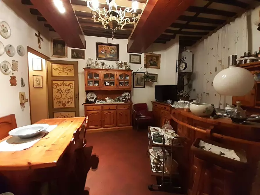 Immagine 1 di Appartamento in vendita  a Lucca