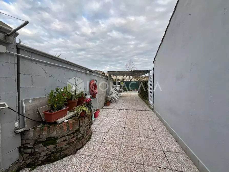 Immagine 29 di Terratetto in vendita  a Calcinaia