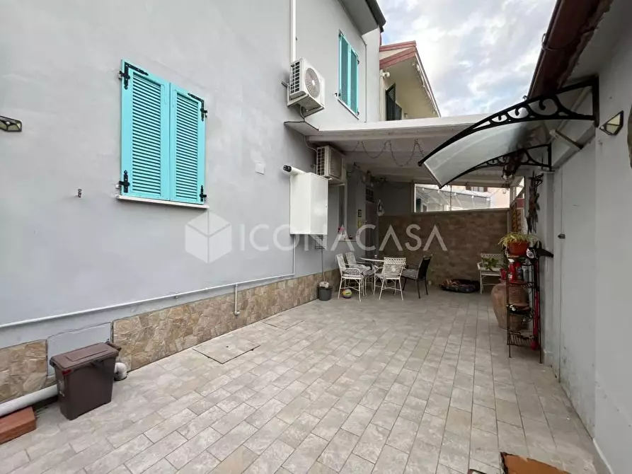 Immagine 28 di Terratetto in vendita  a Calcinaia