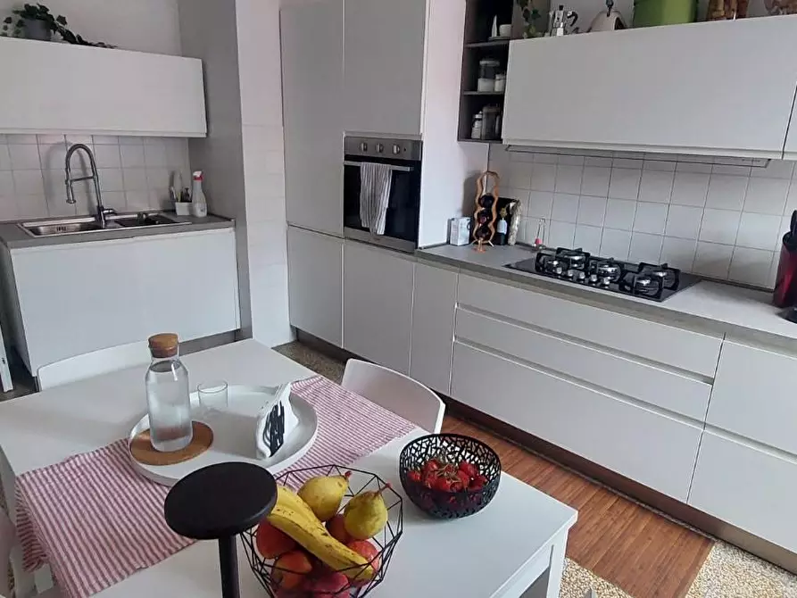 Immagine 5 di Appartamento in vendita  a Carrara