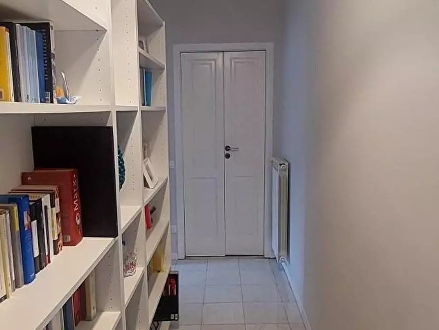 Immagine 8 di Appartamento in vendita  a Carrara