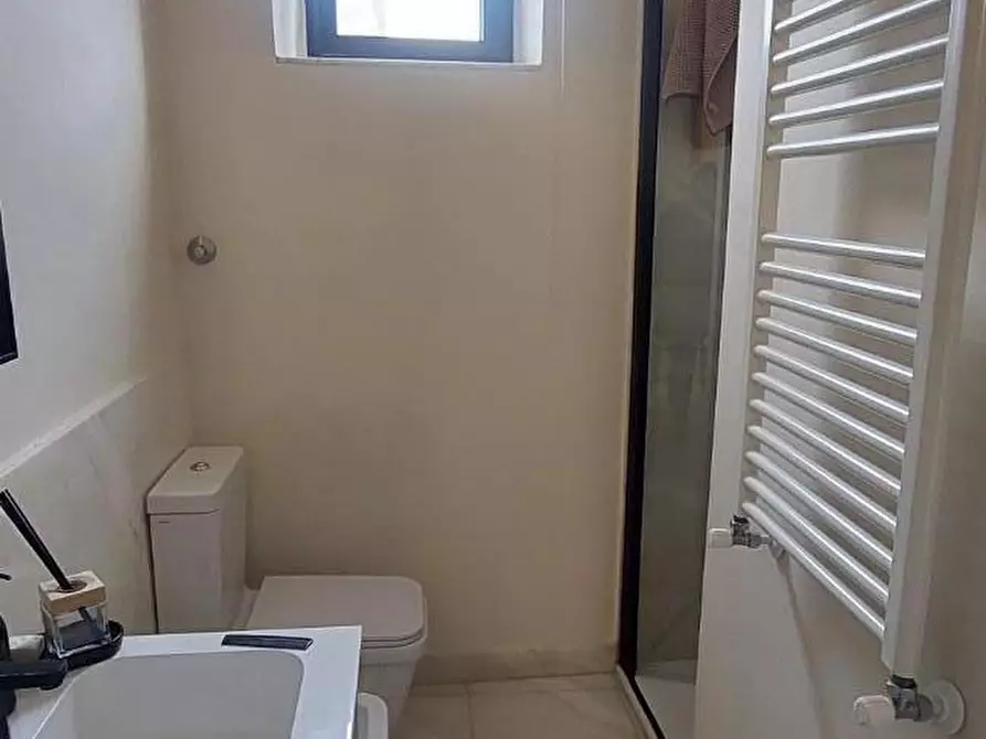 Immagine 10 di Appartamento in vendita  a Carrara