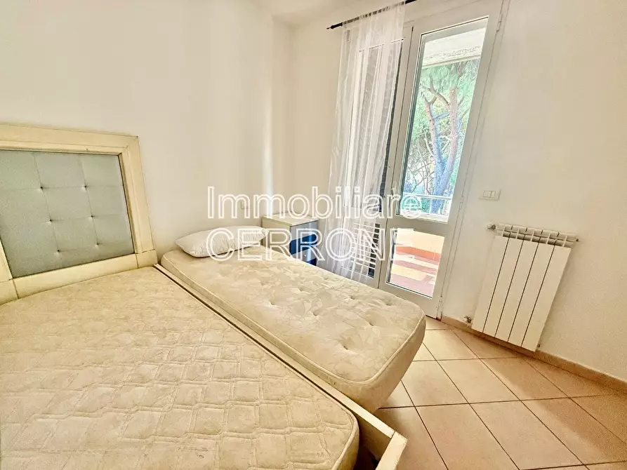 Immagine 11 di Appartamento in vendita  a Cecina