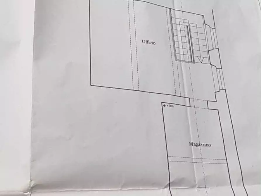 Immagine 3 di Locale commerciale in vendita  a Pisa