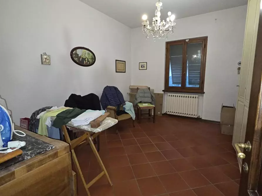 Immagine 12 di Villa in vendita  a Capannori
