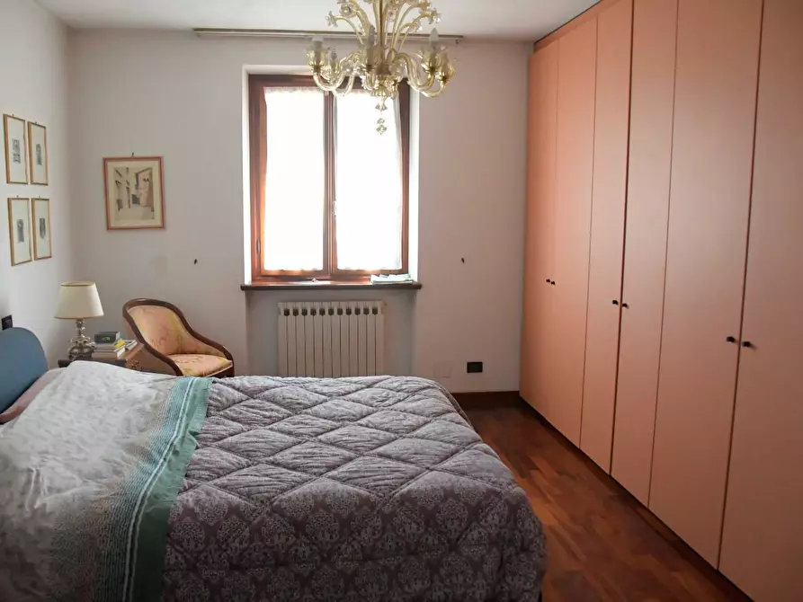 Immagine 46 di Villa in vendita  a Capannori