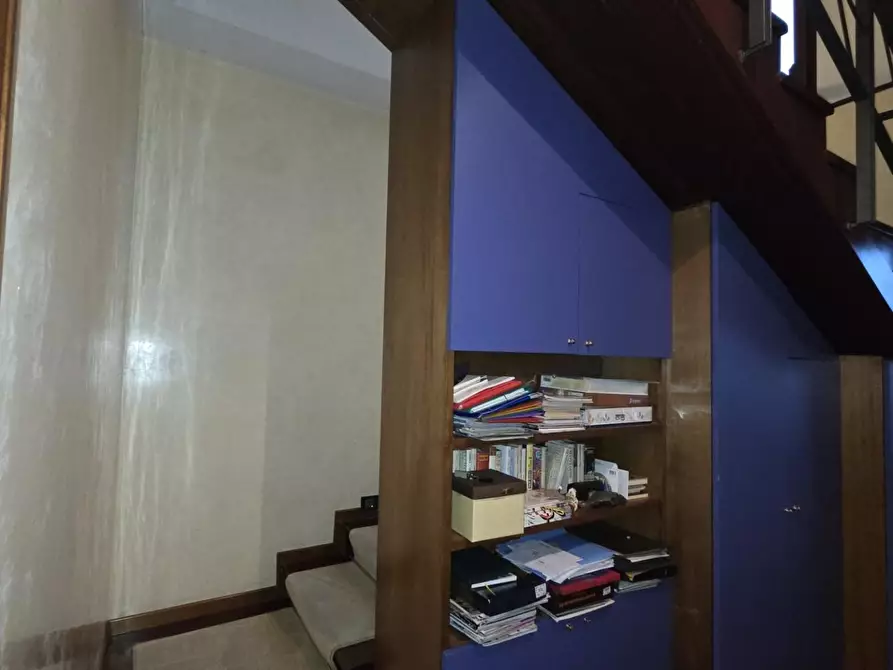 Immagine 13 di Villa in vendita  a Capannori