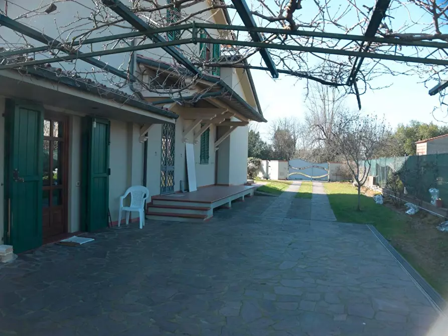 Immagine 28 di Villa in vendita  a Capannori