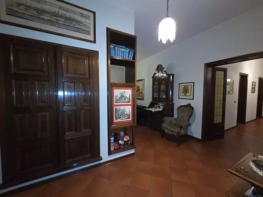 Immagine 26 di Villa in vendita  a Capannori