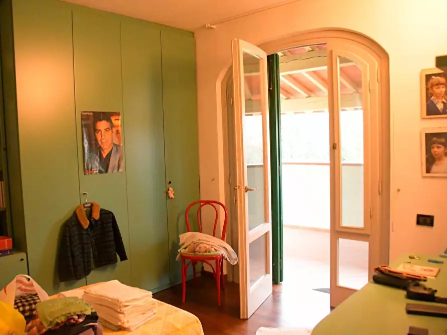 Immagine 47 di Villa in vendita  a Capannori