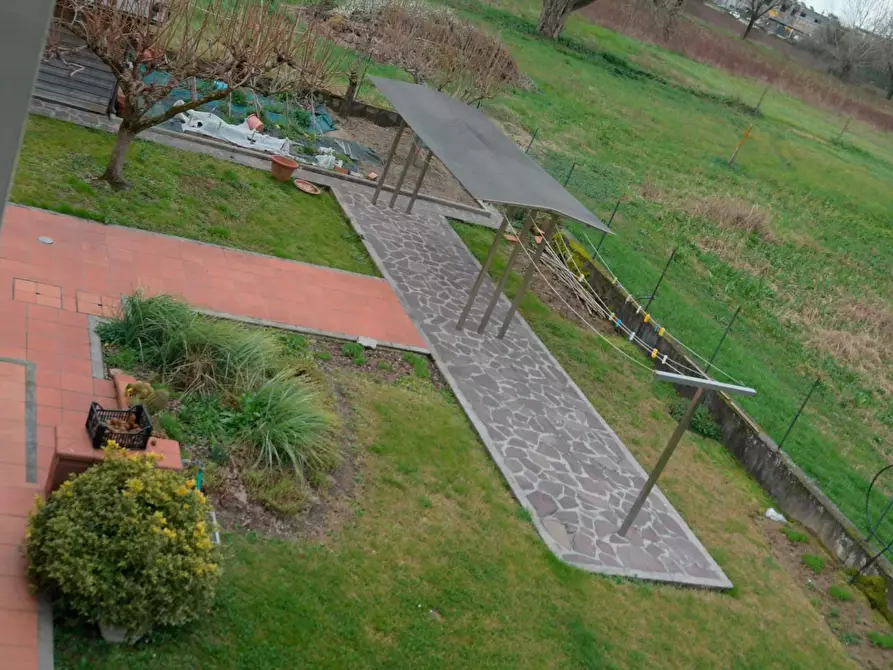 Immagine 51 di Villa in vendita  a Capannori