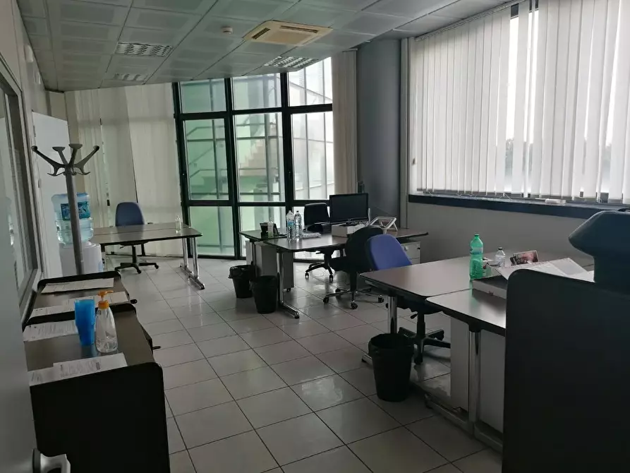 Immagine 6 di Ufficio in vendita  a Pisa
