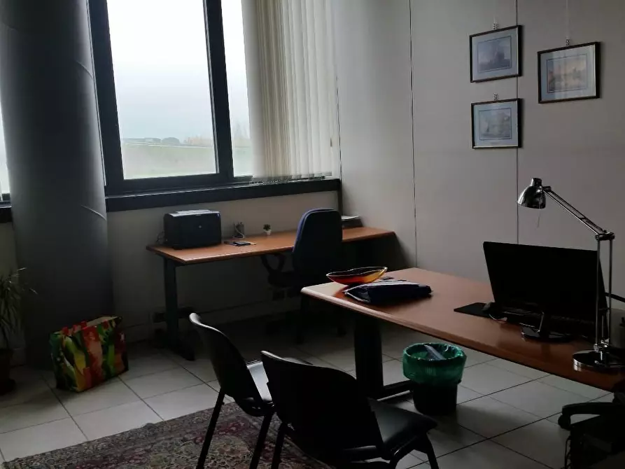 Immagine 7 di Ufficio in vendita  a Pisa