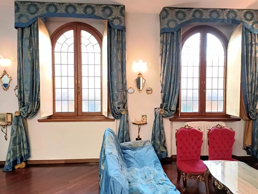 Immagine 23 di Palazzo in vendita  a Empoli