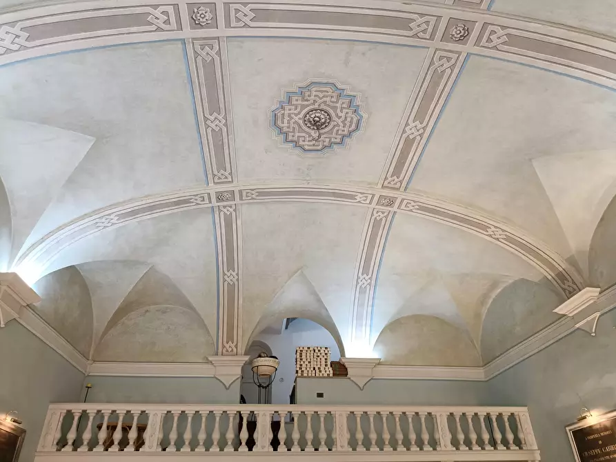 Immagine 33 di Palazzo in vendita  a Empoli