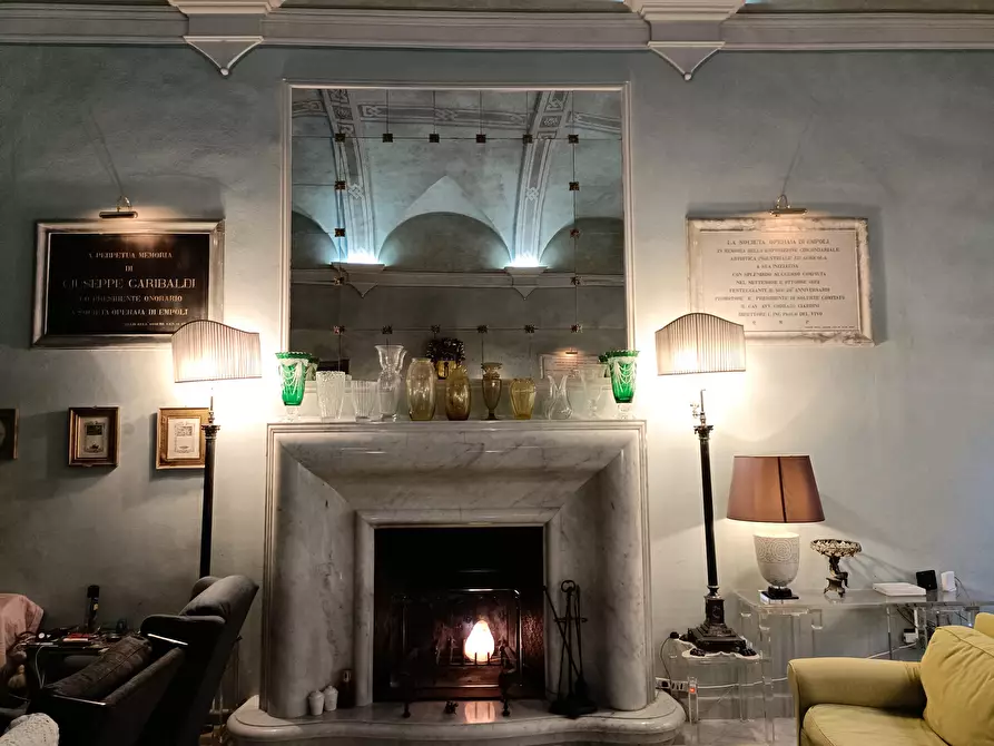 Immagine 31 di Palazzo in vendita  a Empoli