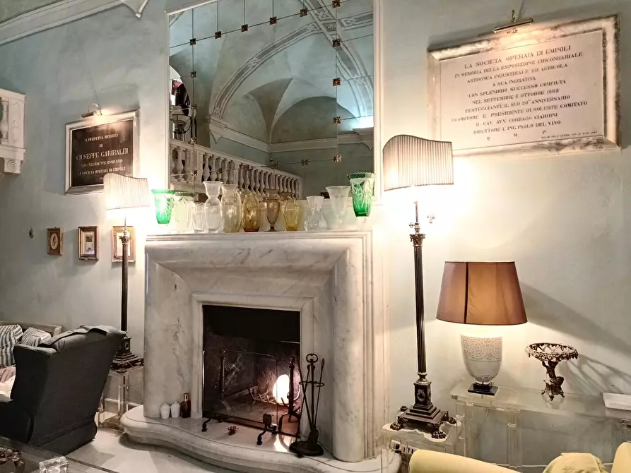 Immagine 27 di Palazzo in vendita  a Empoli