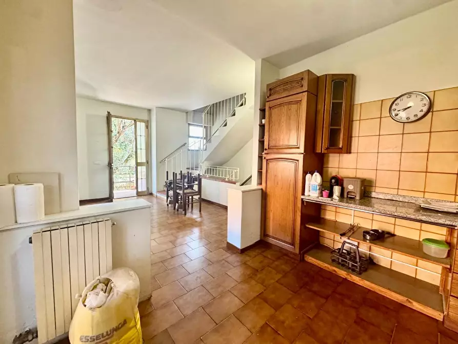 Immagine 5 di Casa bifamiliare in vendita  a Montignoso